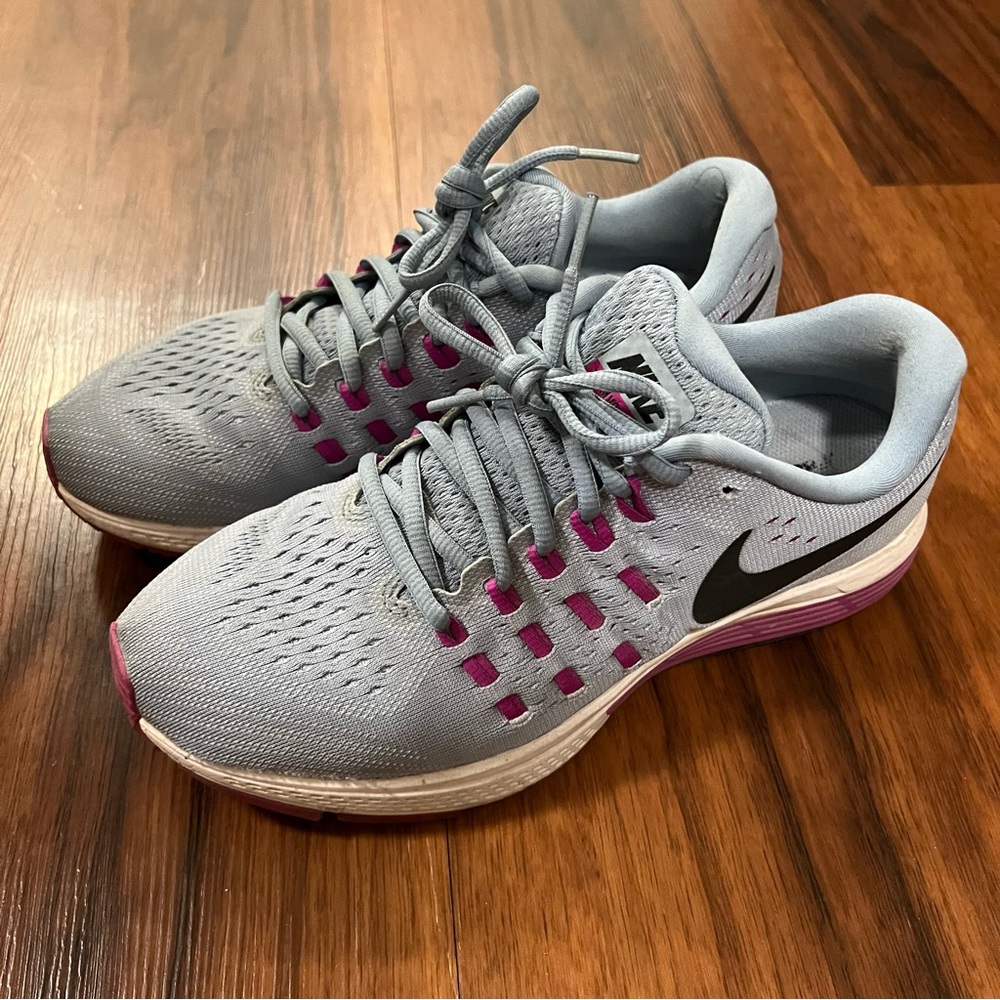Nike Zoom Vomero 11 Running Sneakers